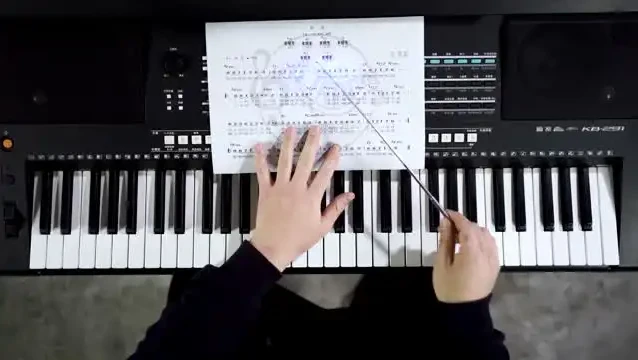 弯指《电子琴全阶教程:从入门到精通》,含100首经典曲谱