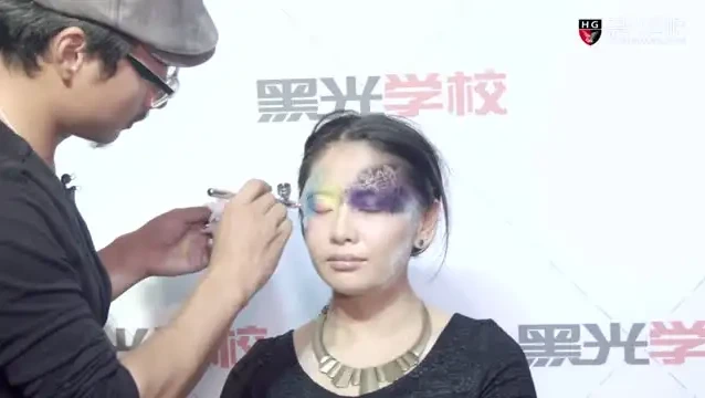 李泽亲授：5课时掌握喷枪化妆技巧课程