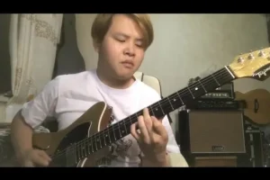 Niko小烨流行吉他编配28课：从和弦到即兴全攻略