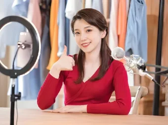 《抖音直播带货保姆级实战课程》：新手必学的个体直播教程