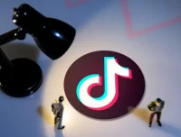 《抖音流量快速起号课》：8天做爆账号