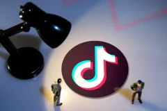 《抖音流量快速起号课》：8天做爆账号