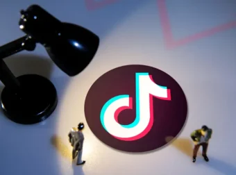 《抖音流量快速起号课》：8天做爆账号