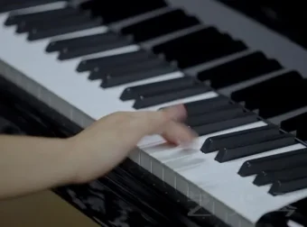 刘梦娇讲解车尔尼849钢琴教程30课全（附人音版PDF乐谱）