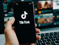 美国小红书与TikTok全流程出海实操攻略：账号注册、银行开户等要点详解