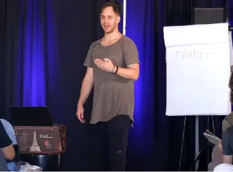 《高共振沟通》：朱利安主讲的社交技巧提升课程