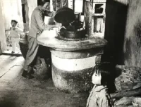 一万张历史老照片素材：分类整理，回溯往昔时光