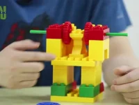 乐高冠军导师零基础拼插课：18个创意模型搭建教程