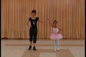 幼儿园大班创新集体舞8节视频教程：培养幼儿节奏感与团队合作