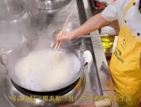 厨师长王刚美食教程：从家常到川味的烹饪秘籍